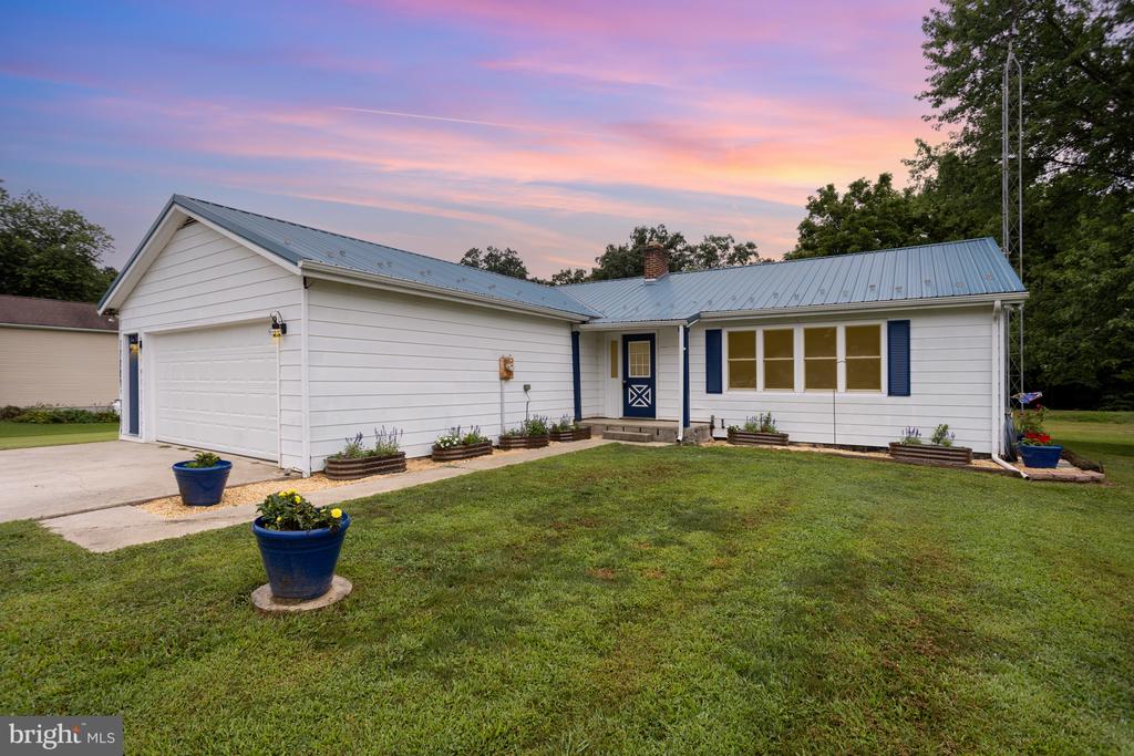 9 Howard Dr