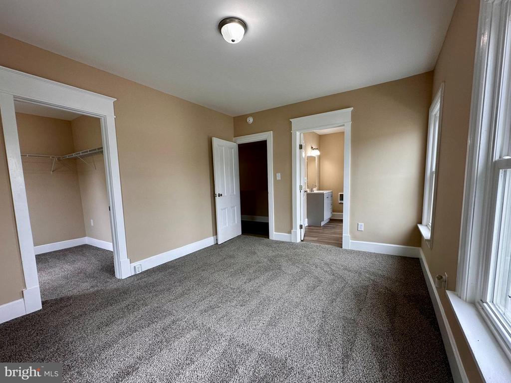 144 N Main St