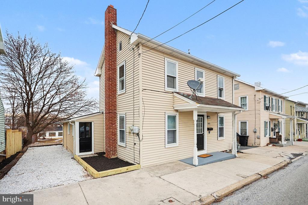 161 CEMETERY STREET