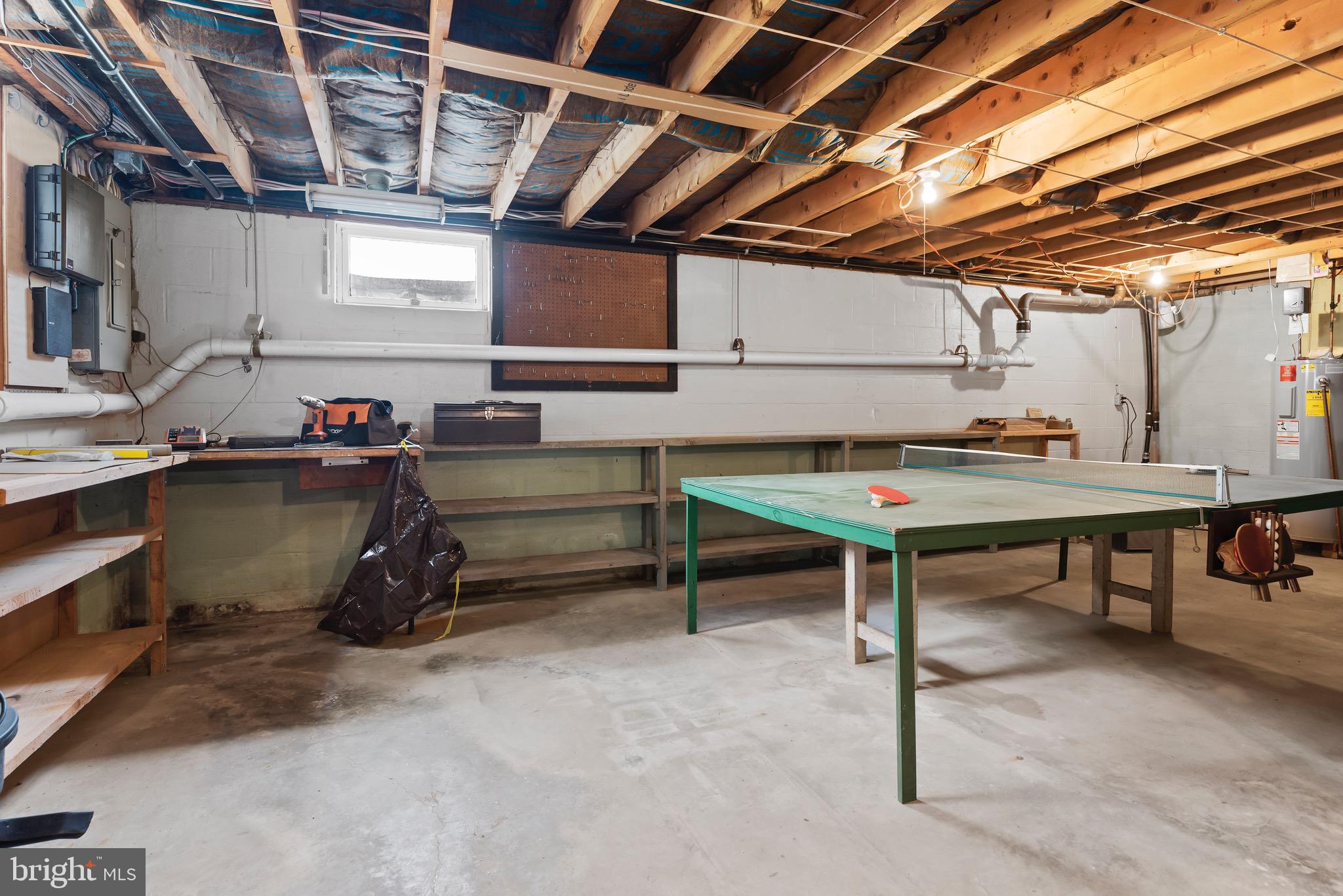 902 Spring Cir