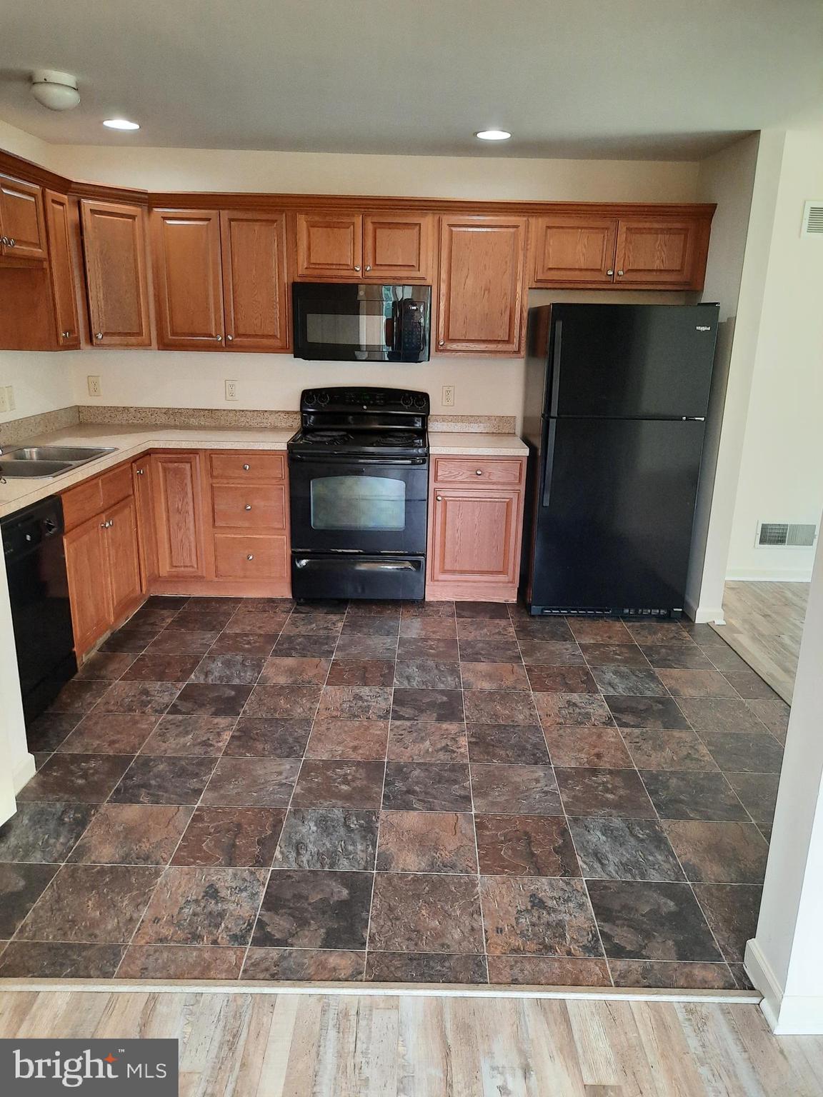 301 Antilles Ct