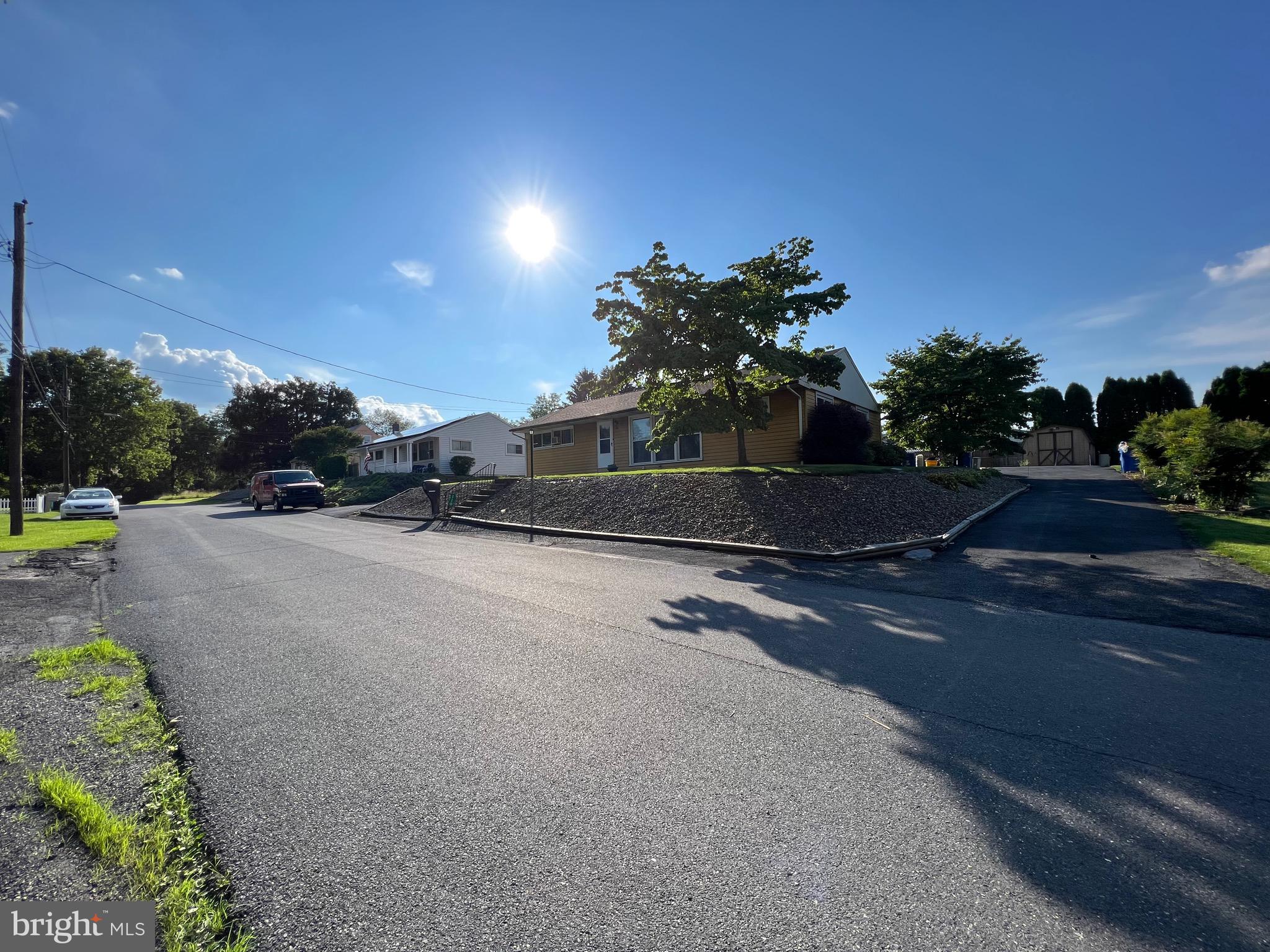 110 Maple Dr