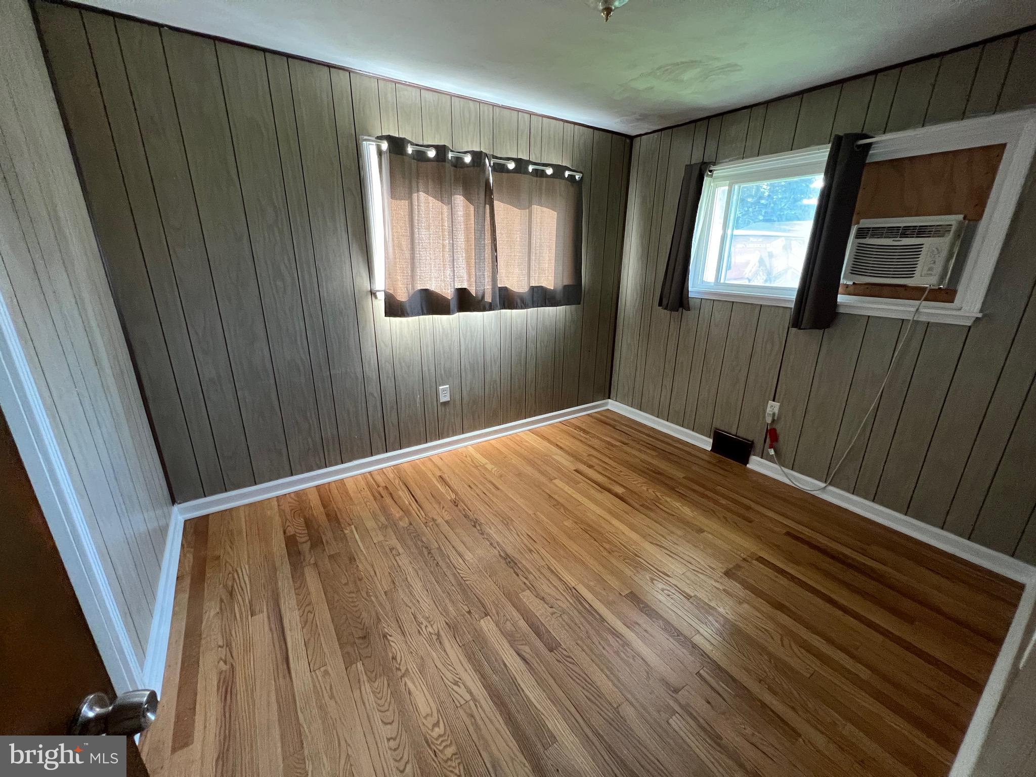 110 Maple Dr
