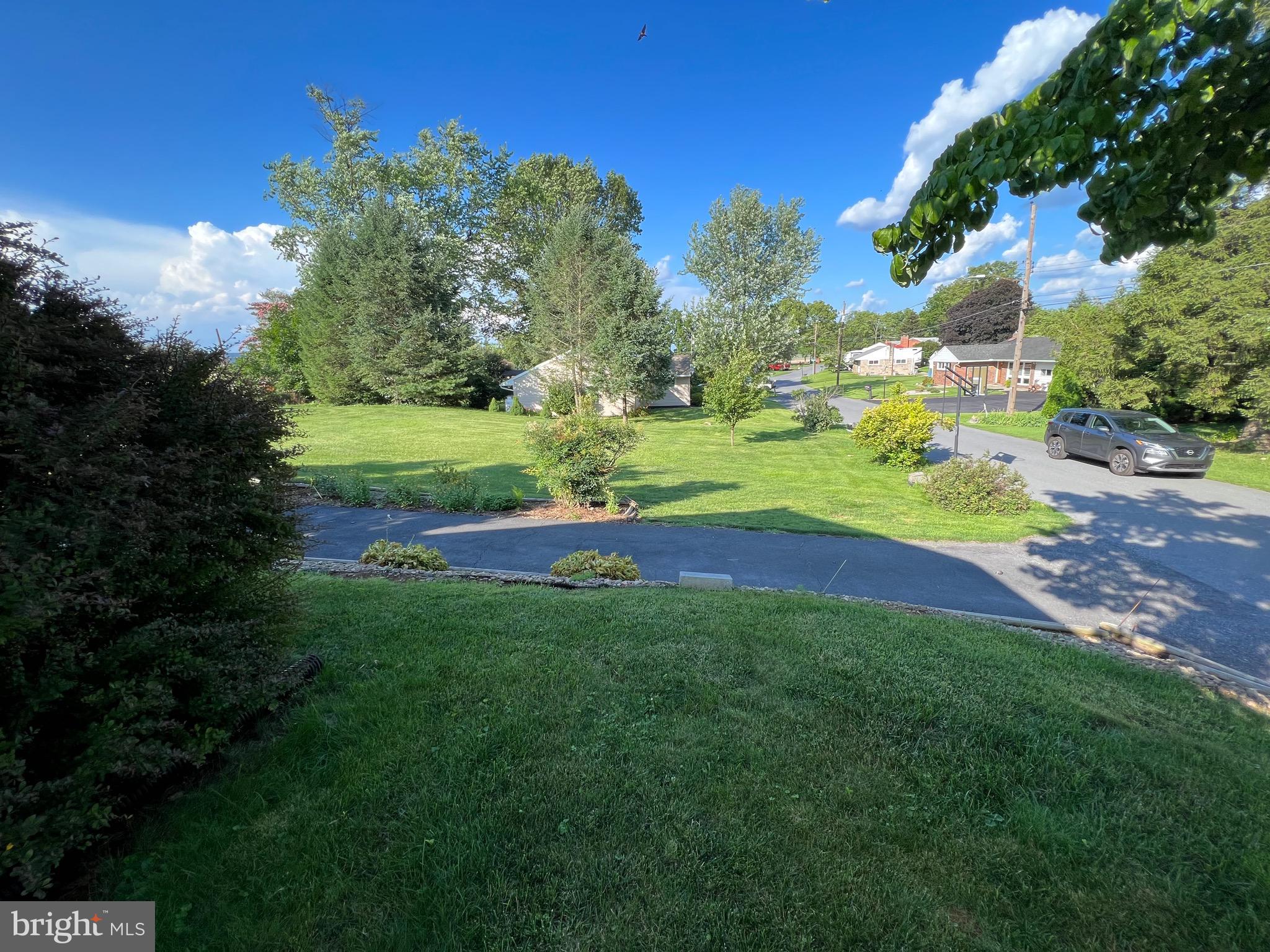 110 Maple Dr