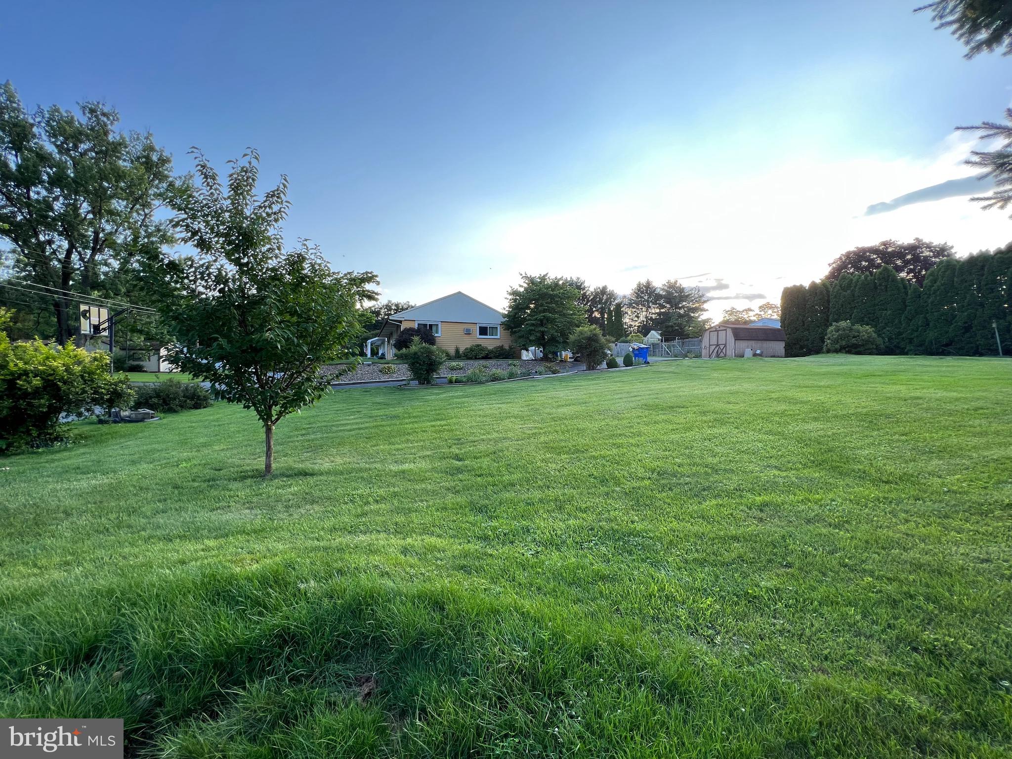 110 Maple Dr