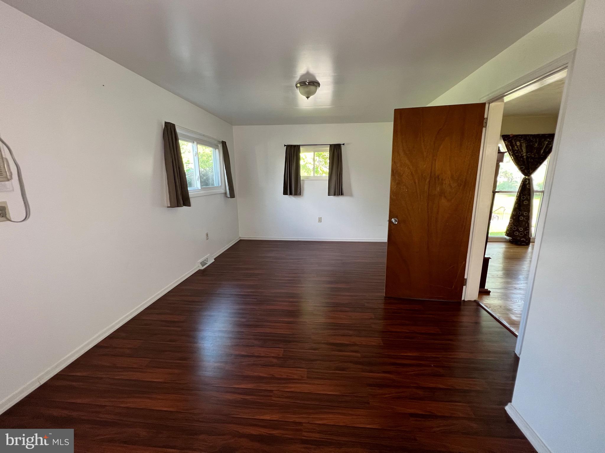 110 Maple Dr