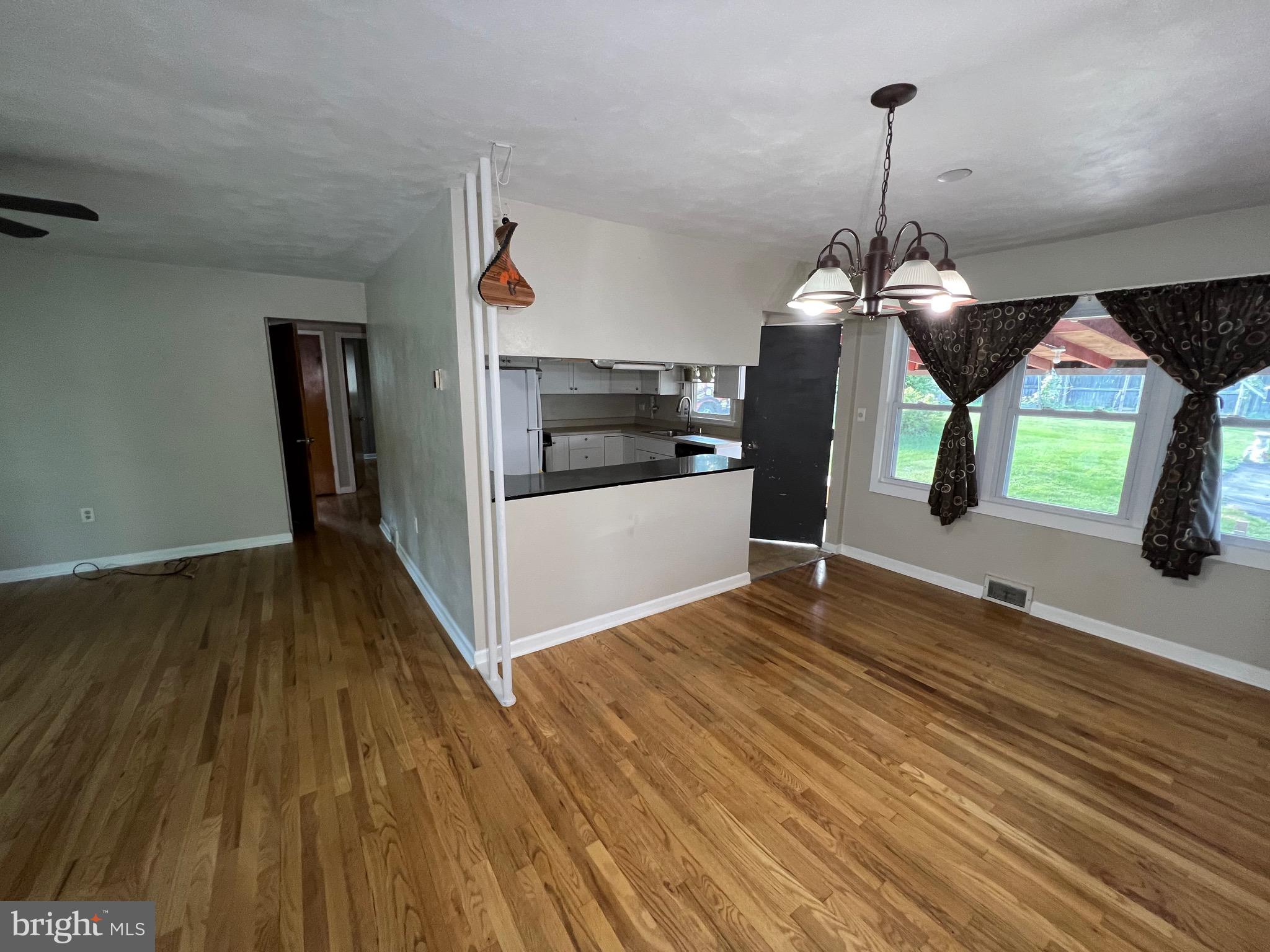 110 Maple Dr