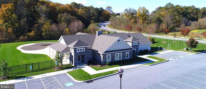 1772 Fairbank Ln