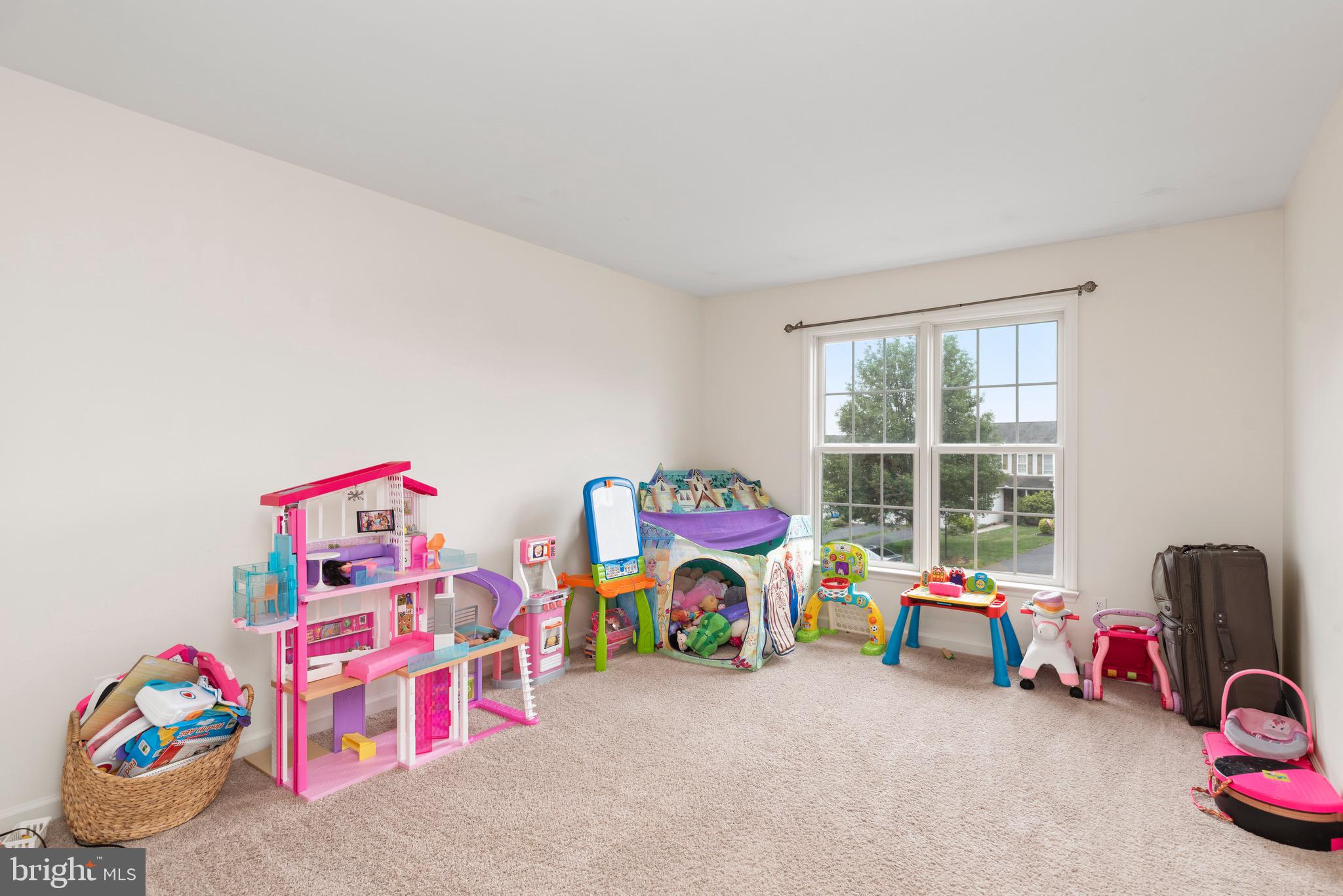 30 Ashburg Dr