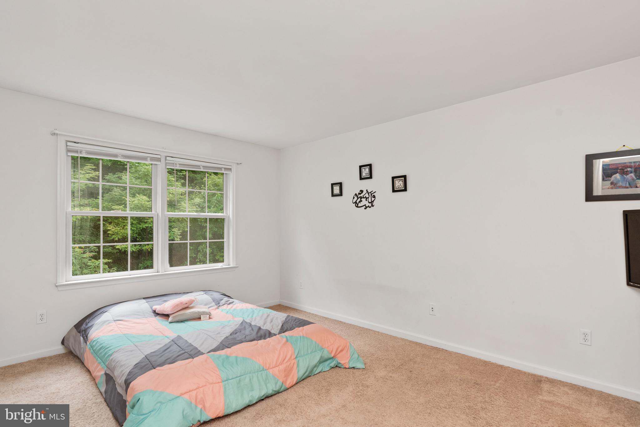 30 Ashburg Dr