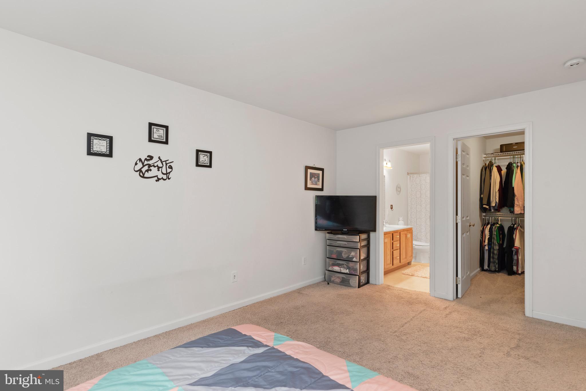 30 Ashburg Dr