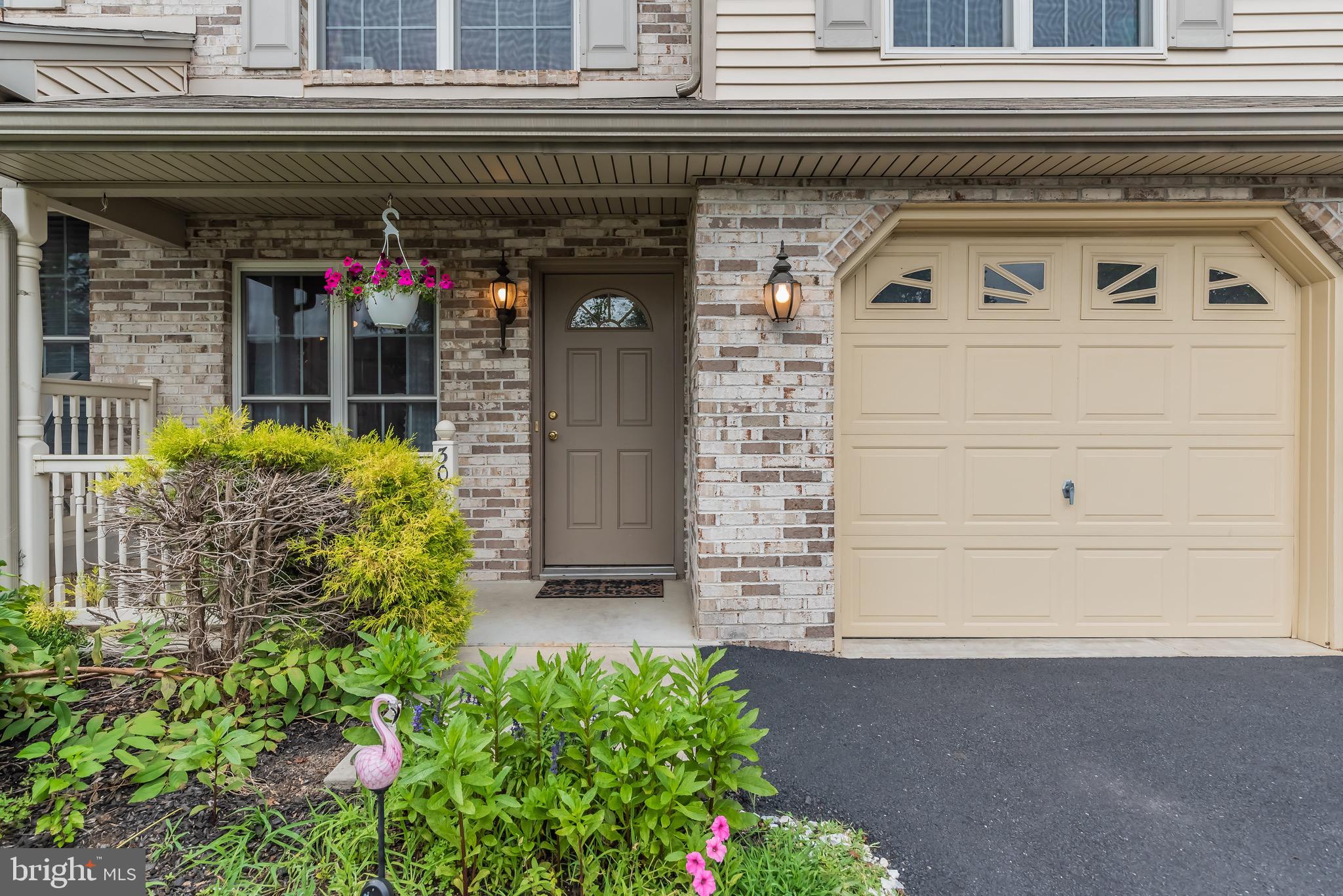 30 Ashburg Dr