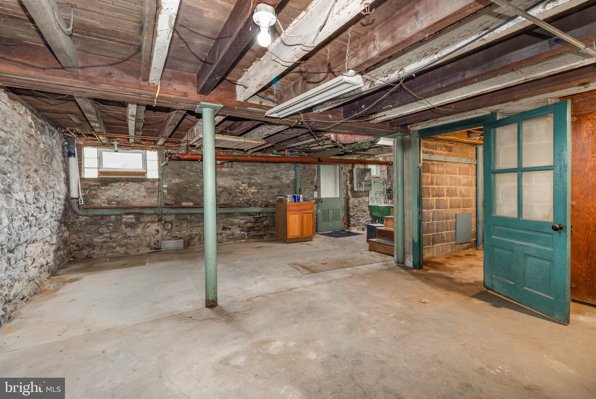 234 E Main St