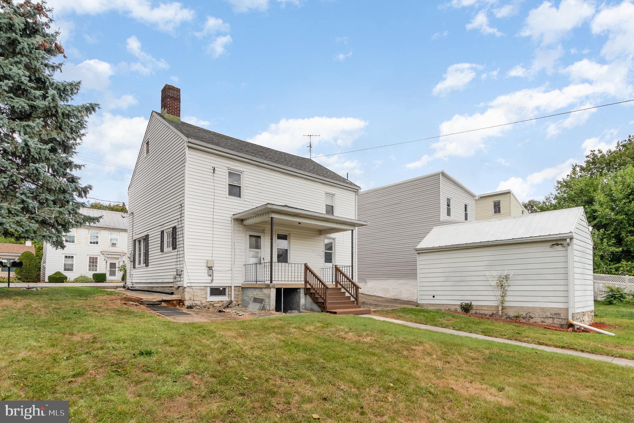 234 E Main St