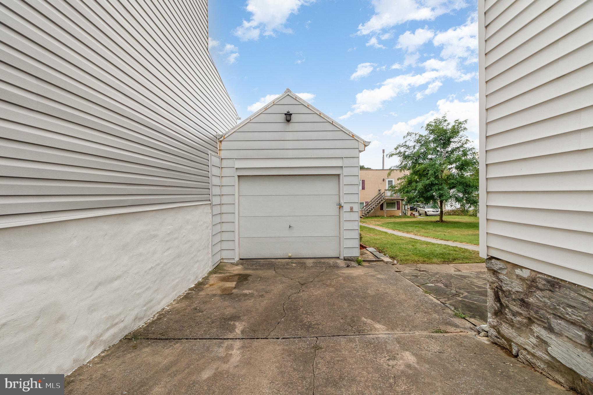 234 E Main St