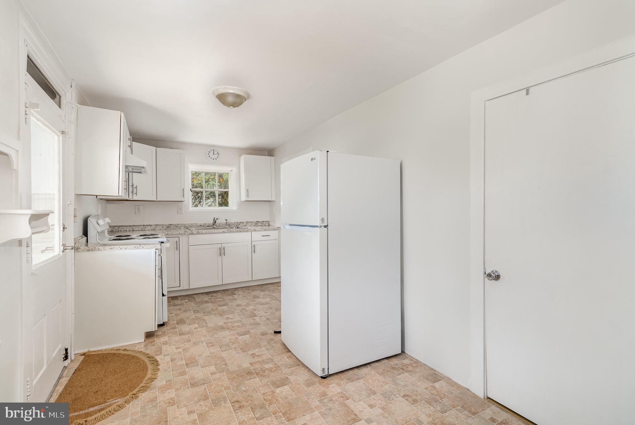 234 E Main St