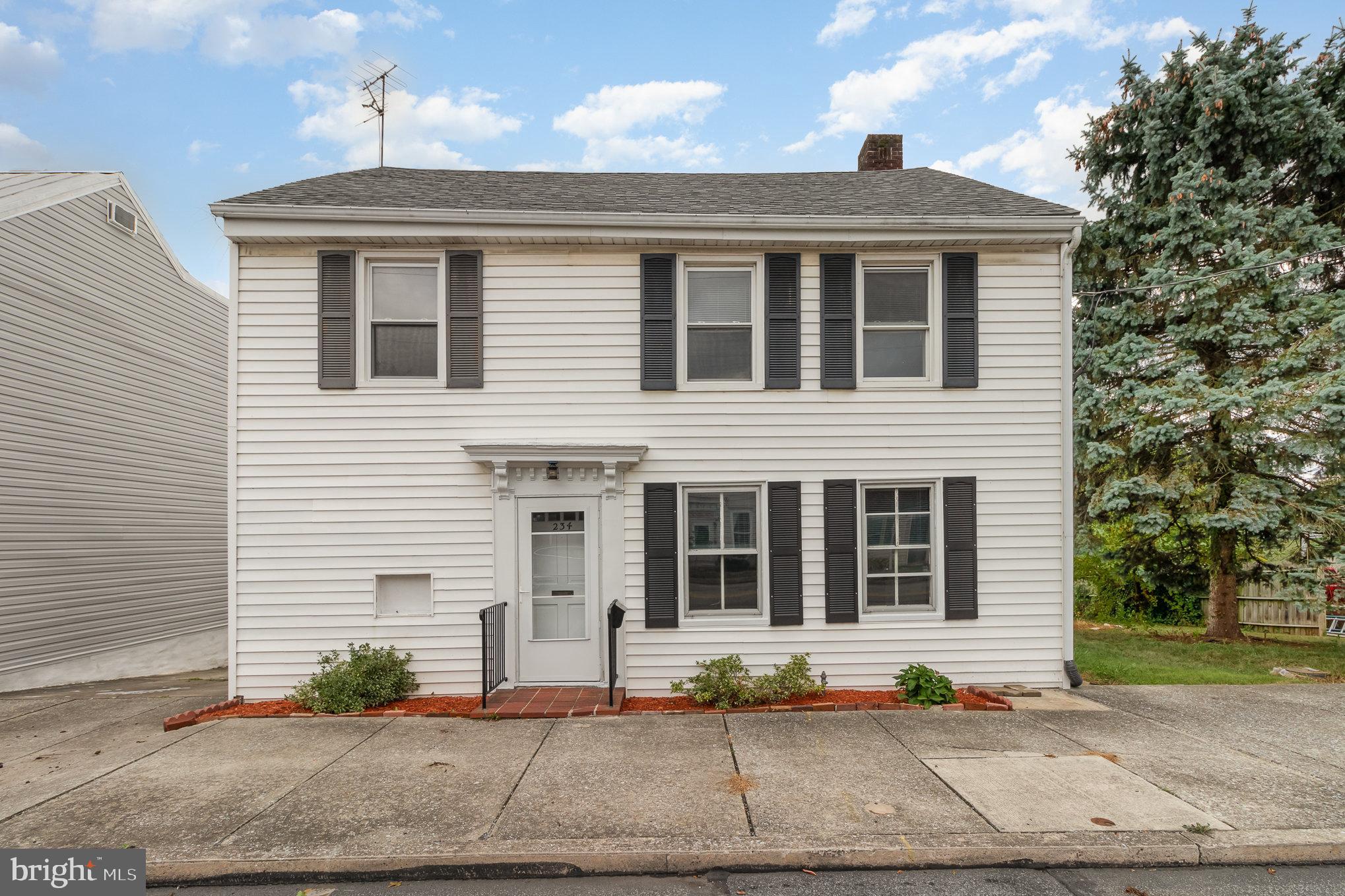 234 E Main St