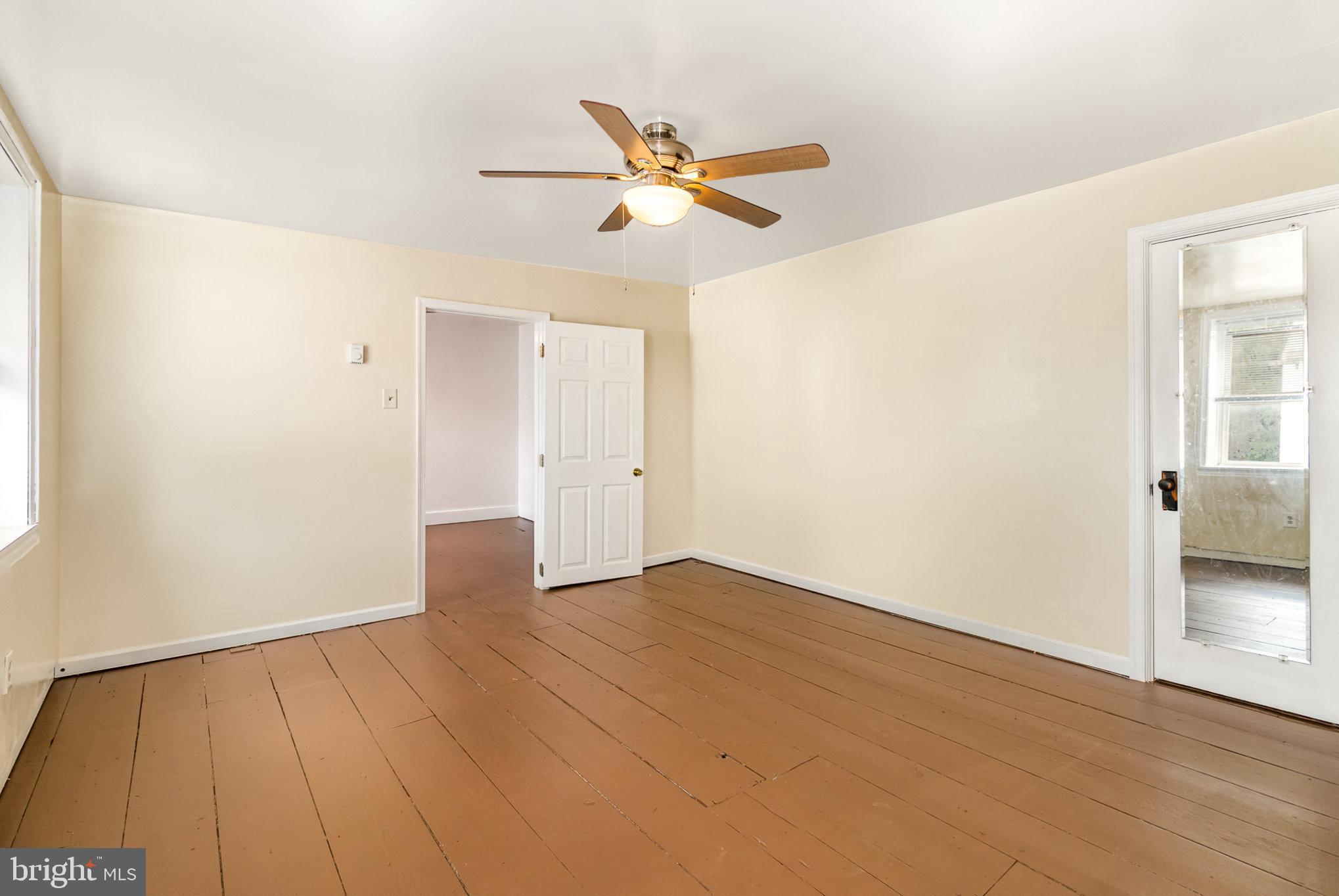 234 E Main St