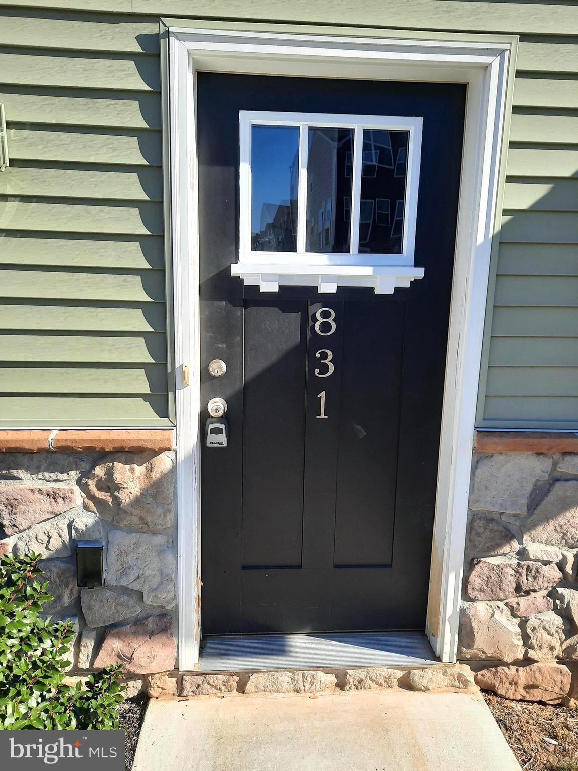 831 Admirals Quay Dr