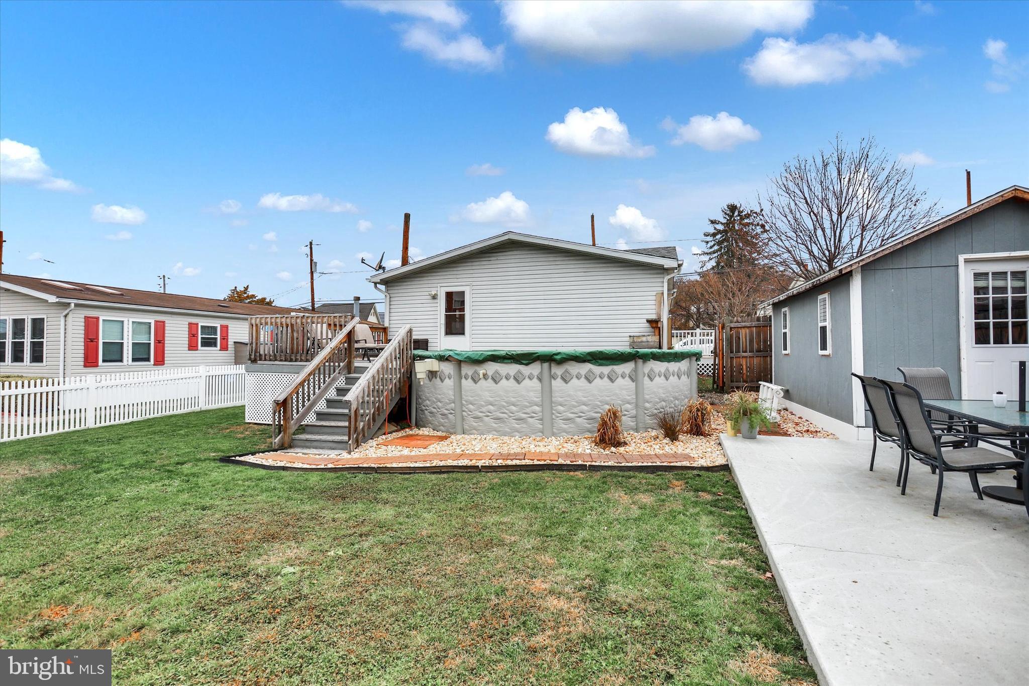 211 Lincoln St