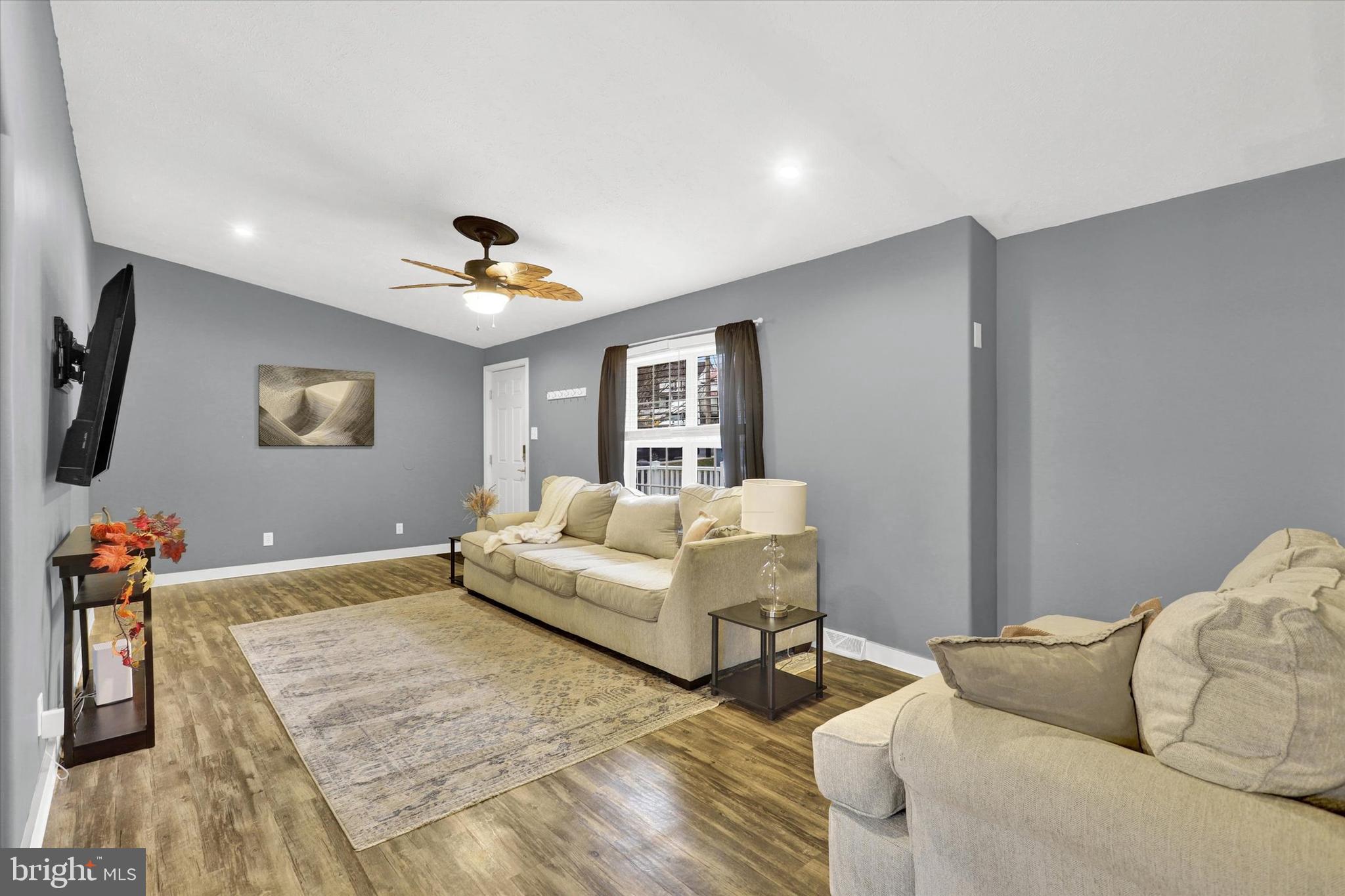 211 Lincoln St