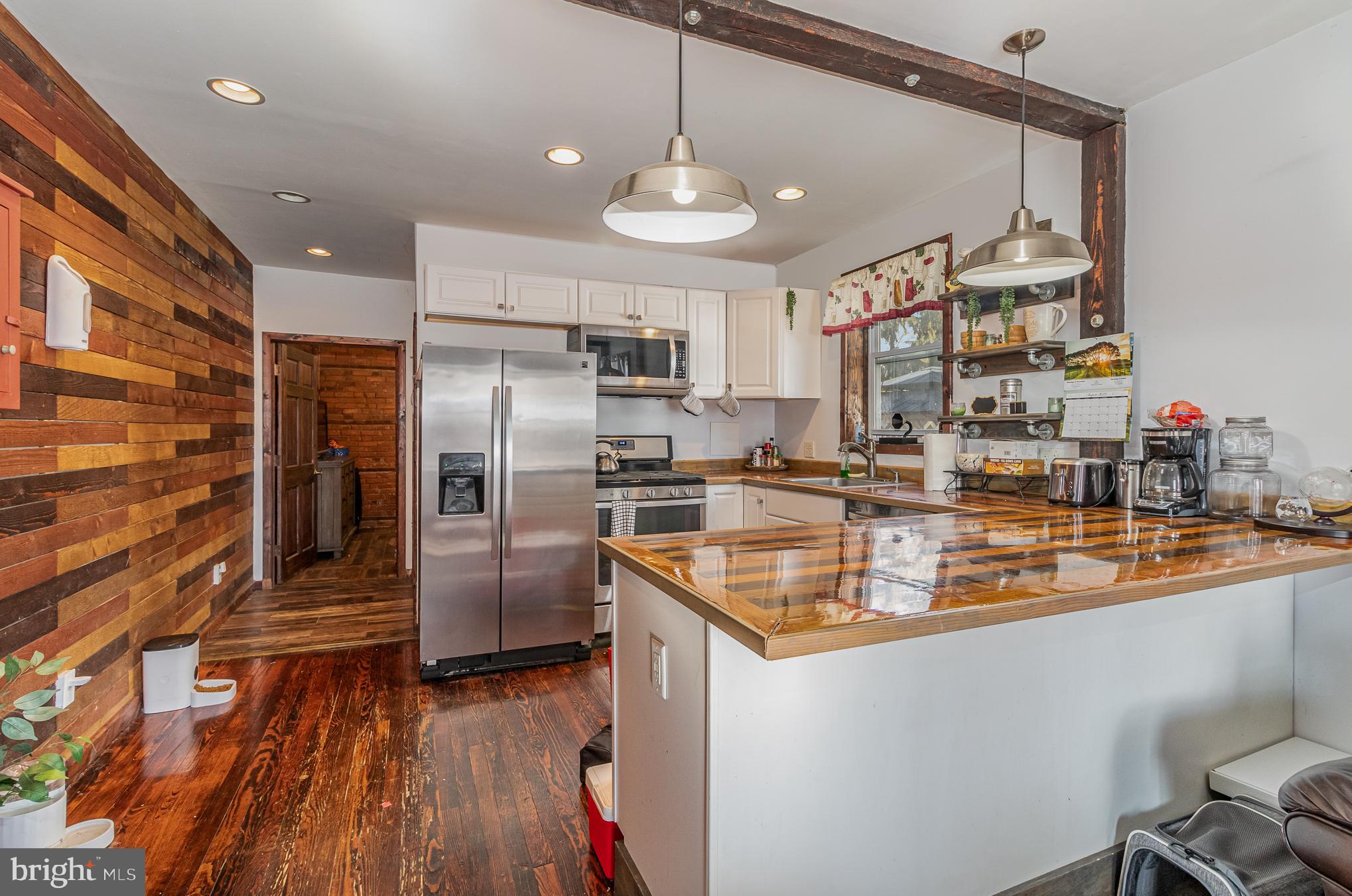 611 Herman Ave