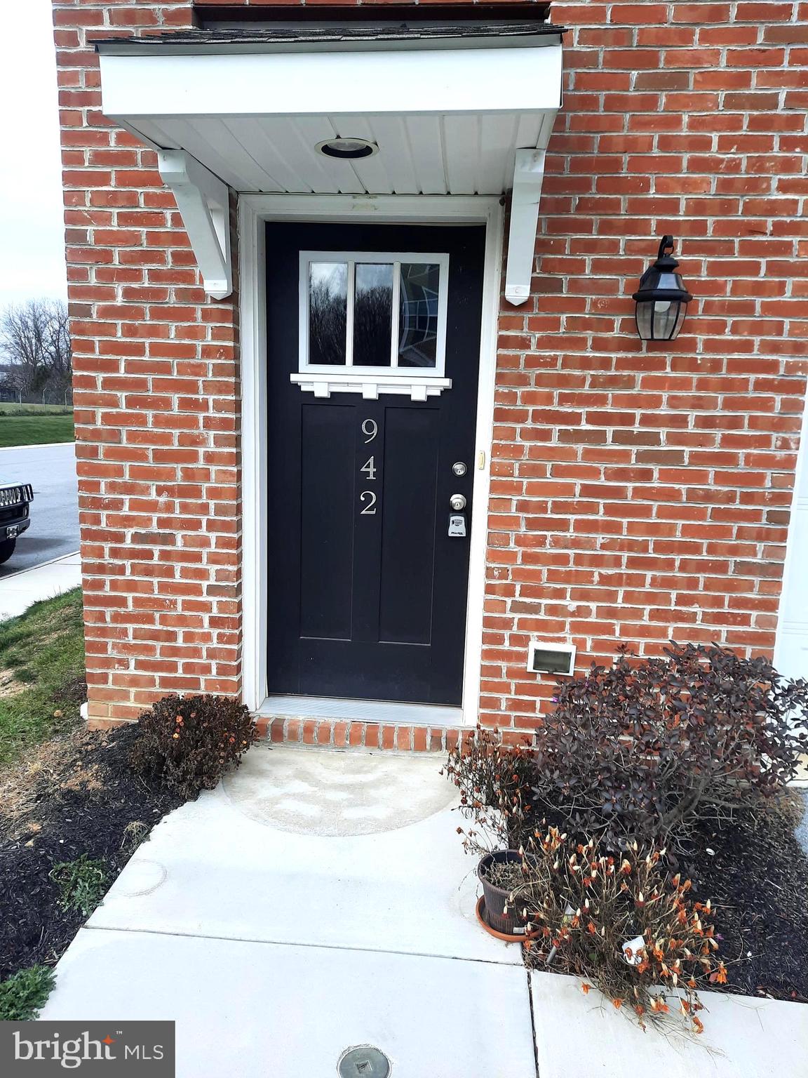 942 Admiral's Quay Drive