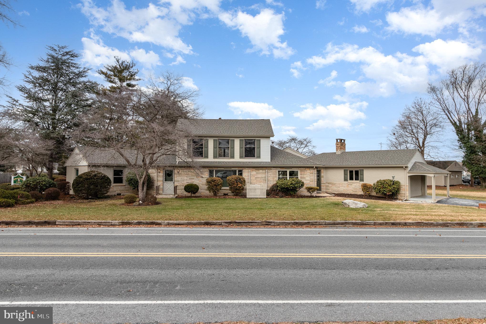 122 Woods Dr