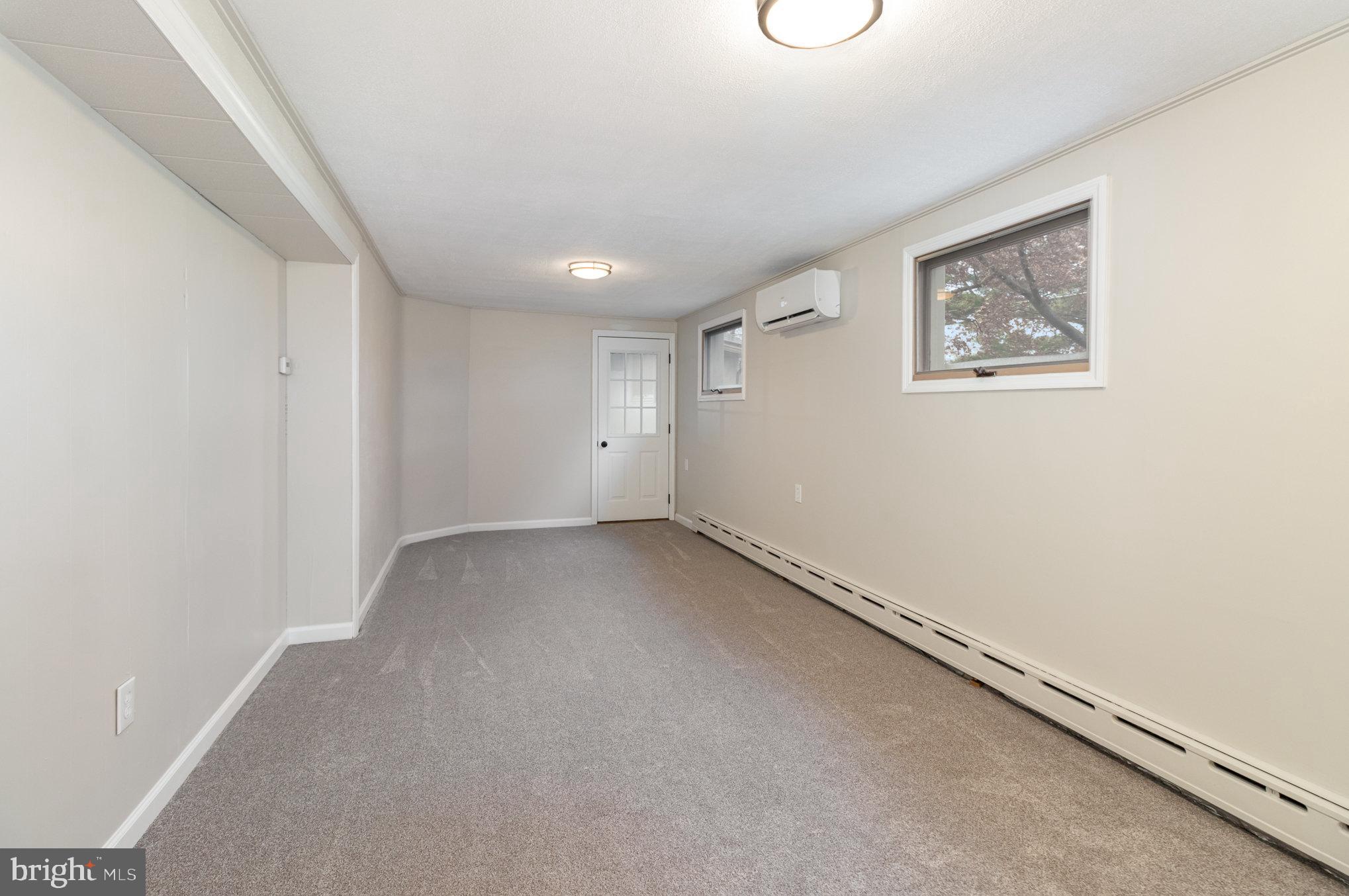 122 Woods Dr