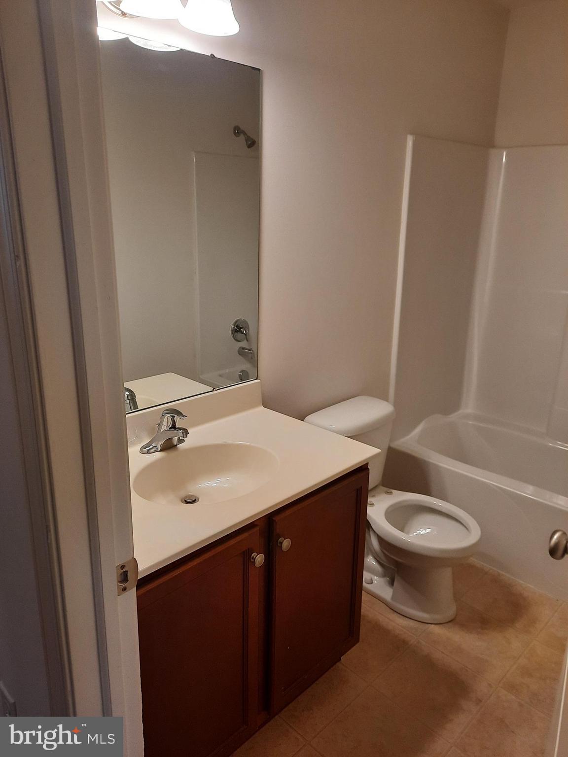 827 Schooner Ln
