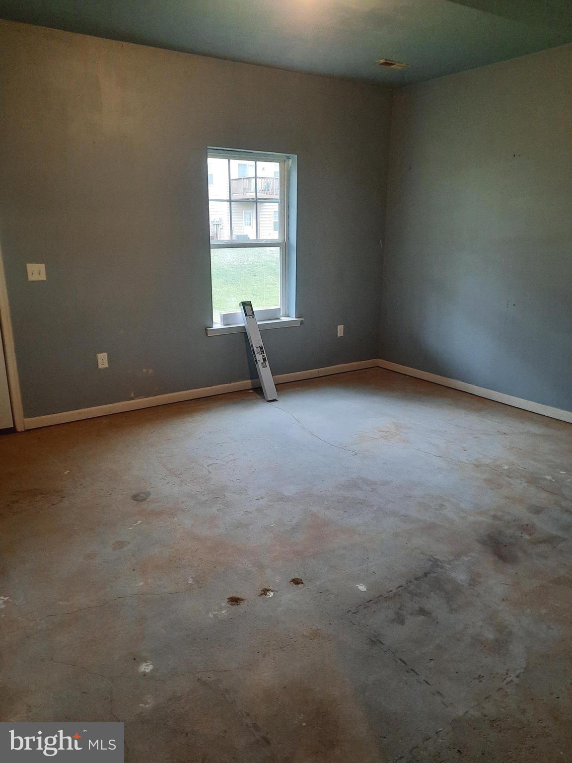 827 Schooner Ln