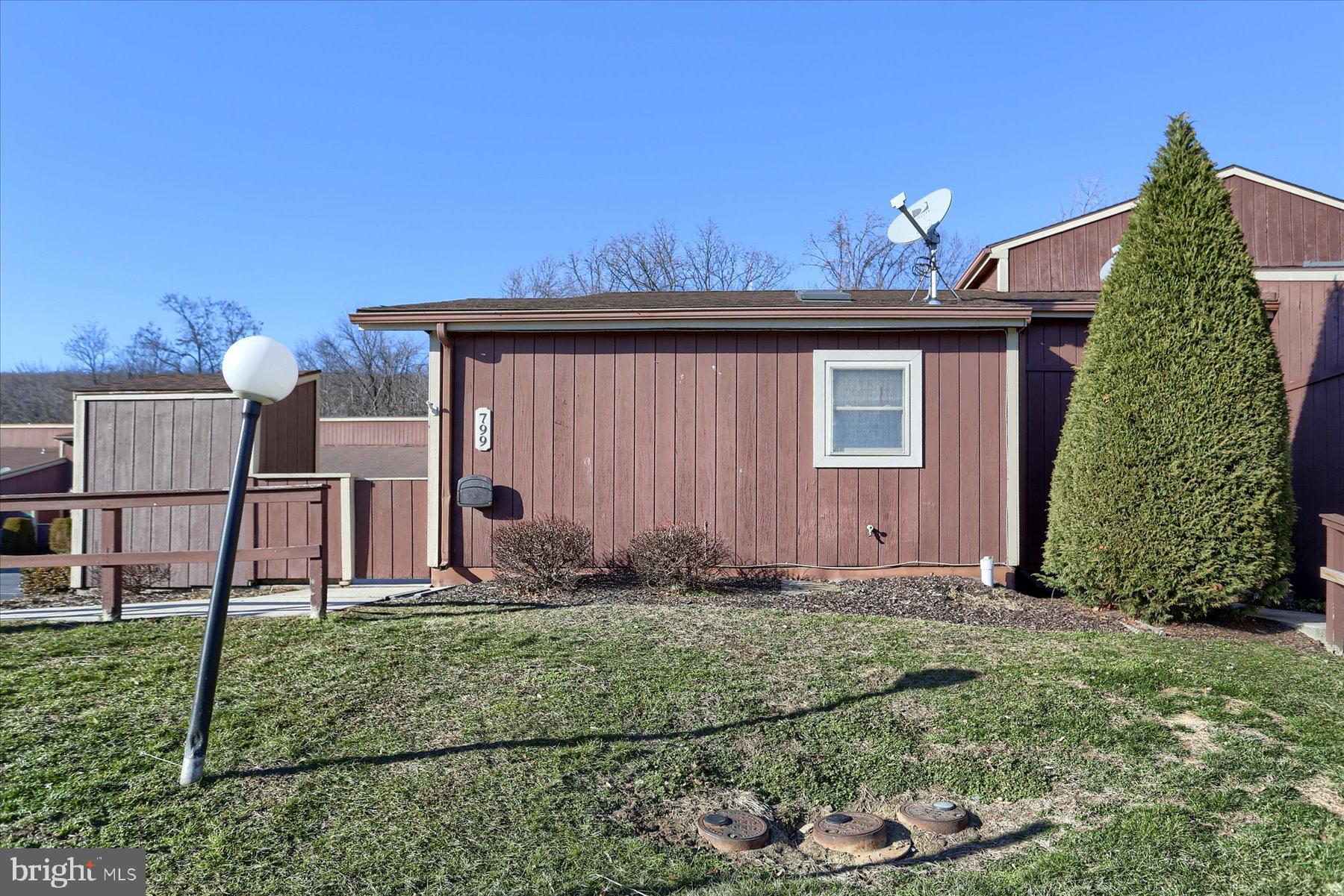 799 Lee Ln