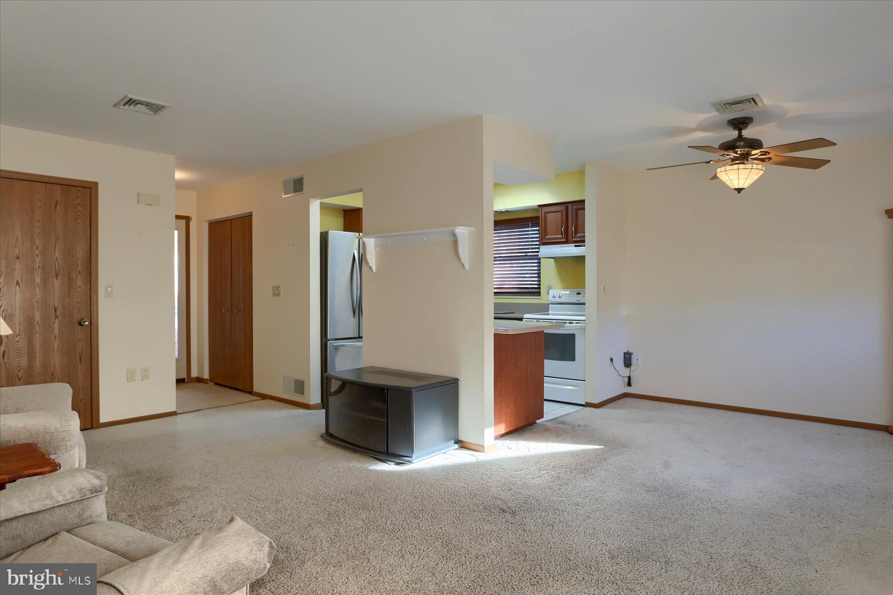 799 Lee Ln