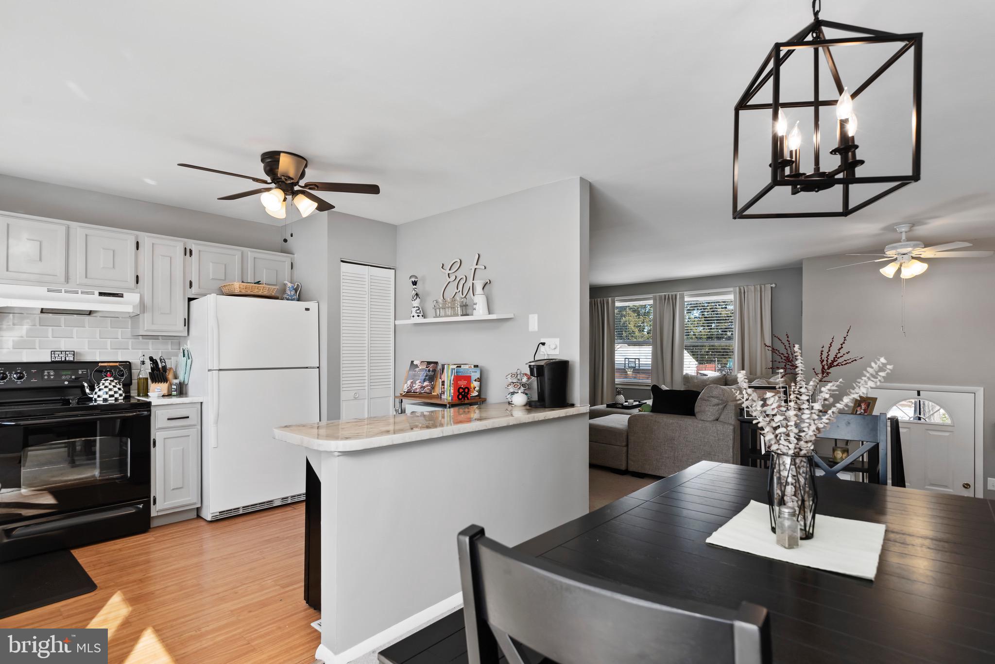 3 Briarwood Ct