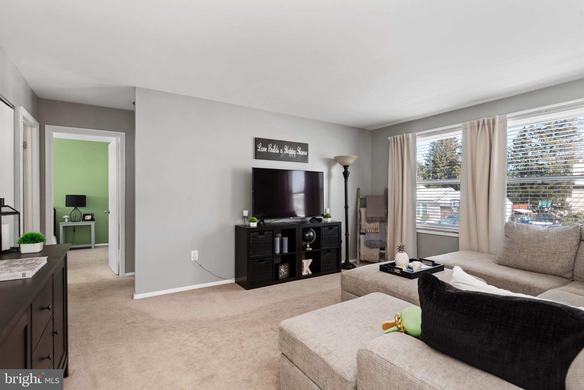 3 Briarwood Ct