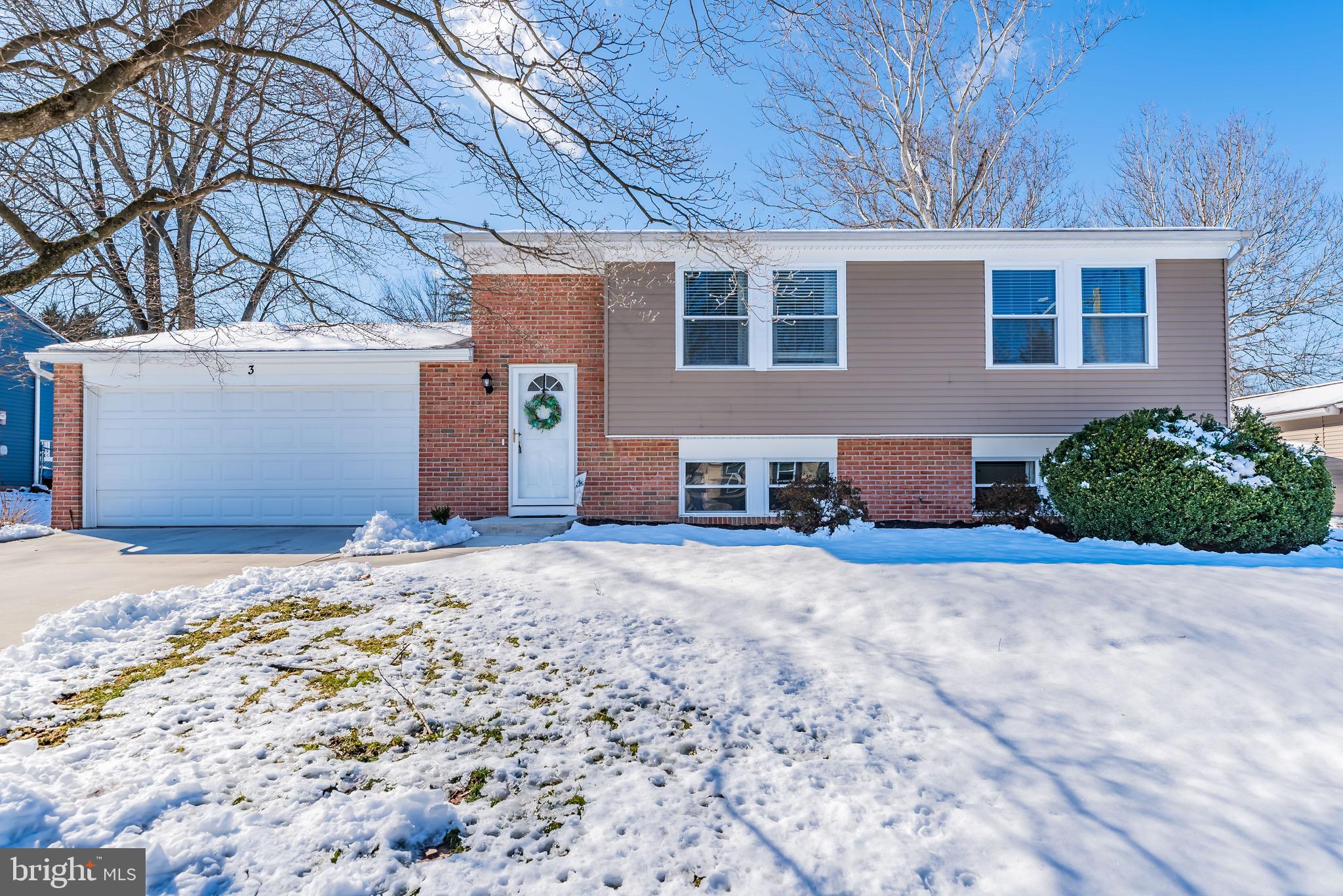 3 Briarwood Ct