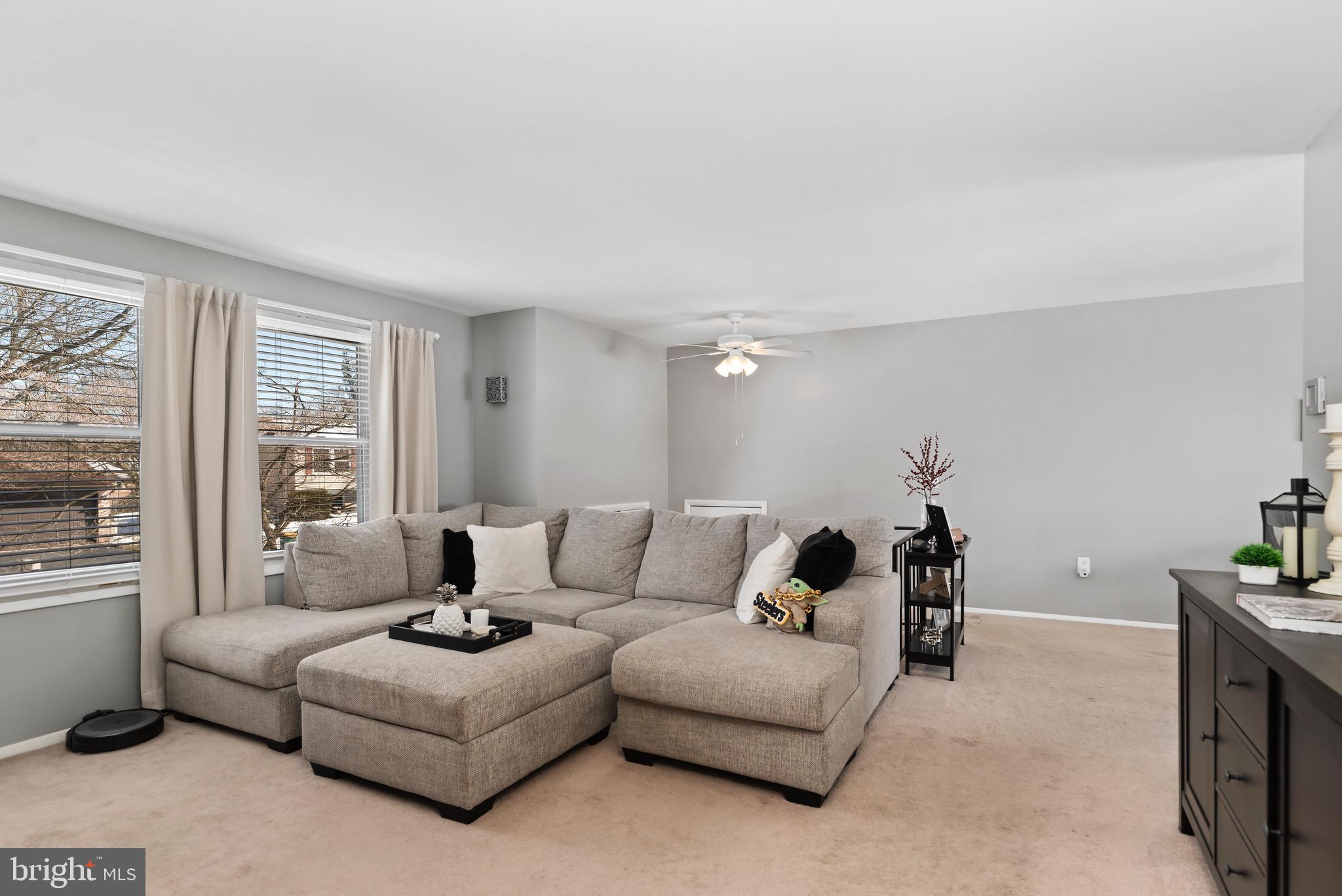 3 Briarwood Ct