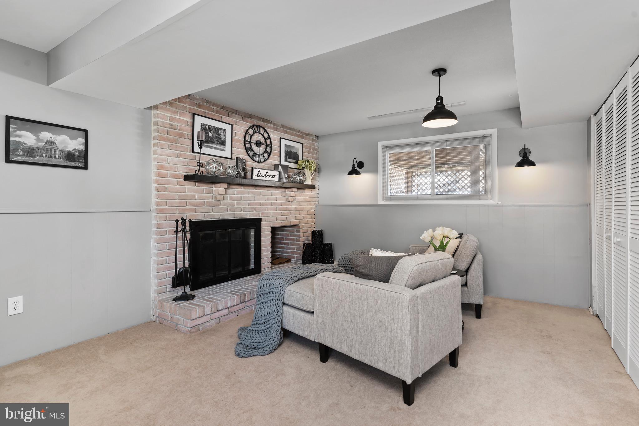 3 Briarwood Ct