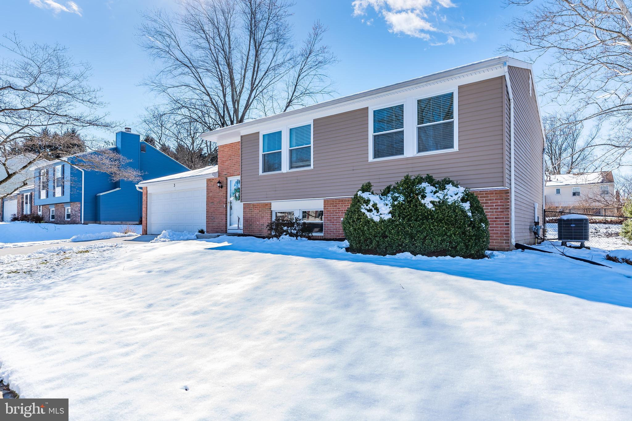 3 Briarwood Ct
