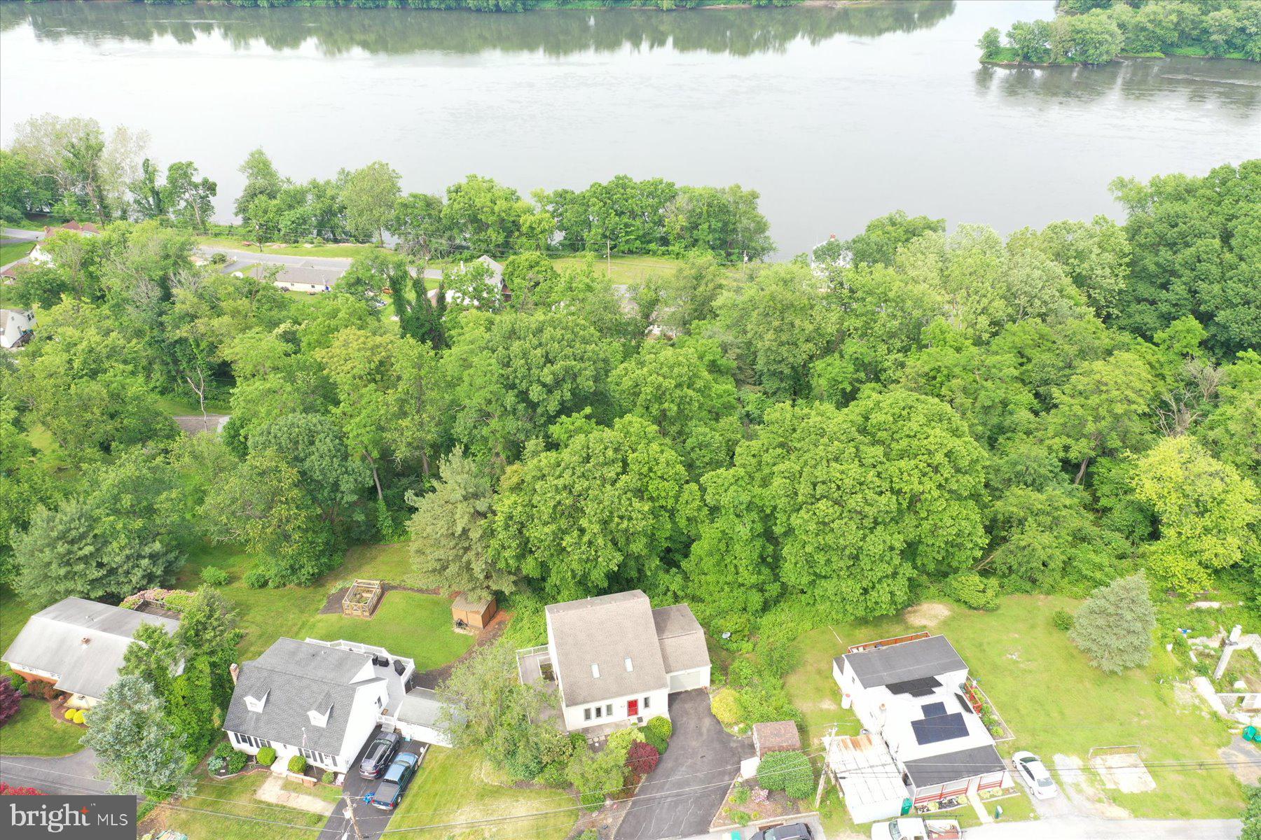 1611 High St