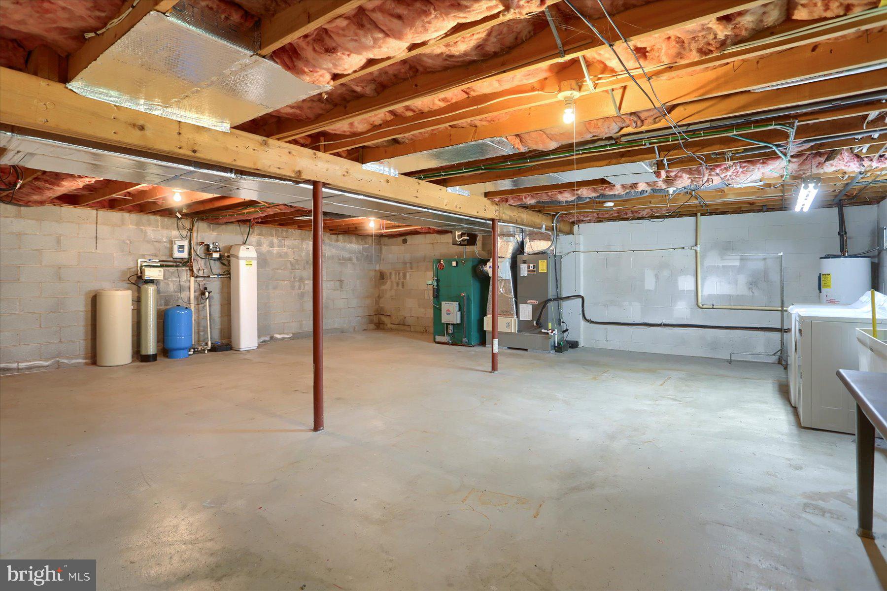 1611 High St