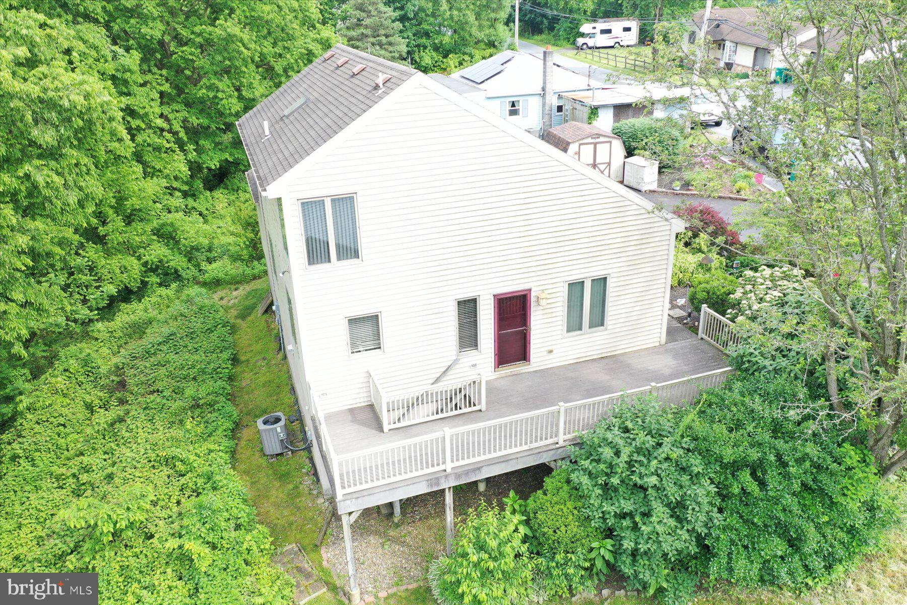 1611 High St