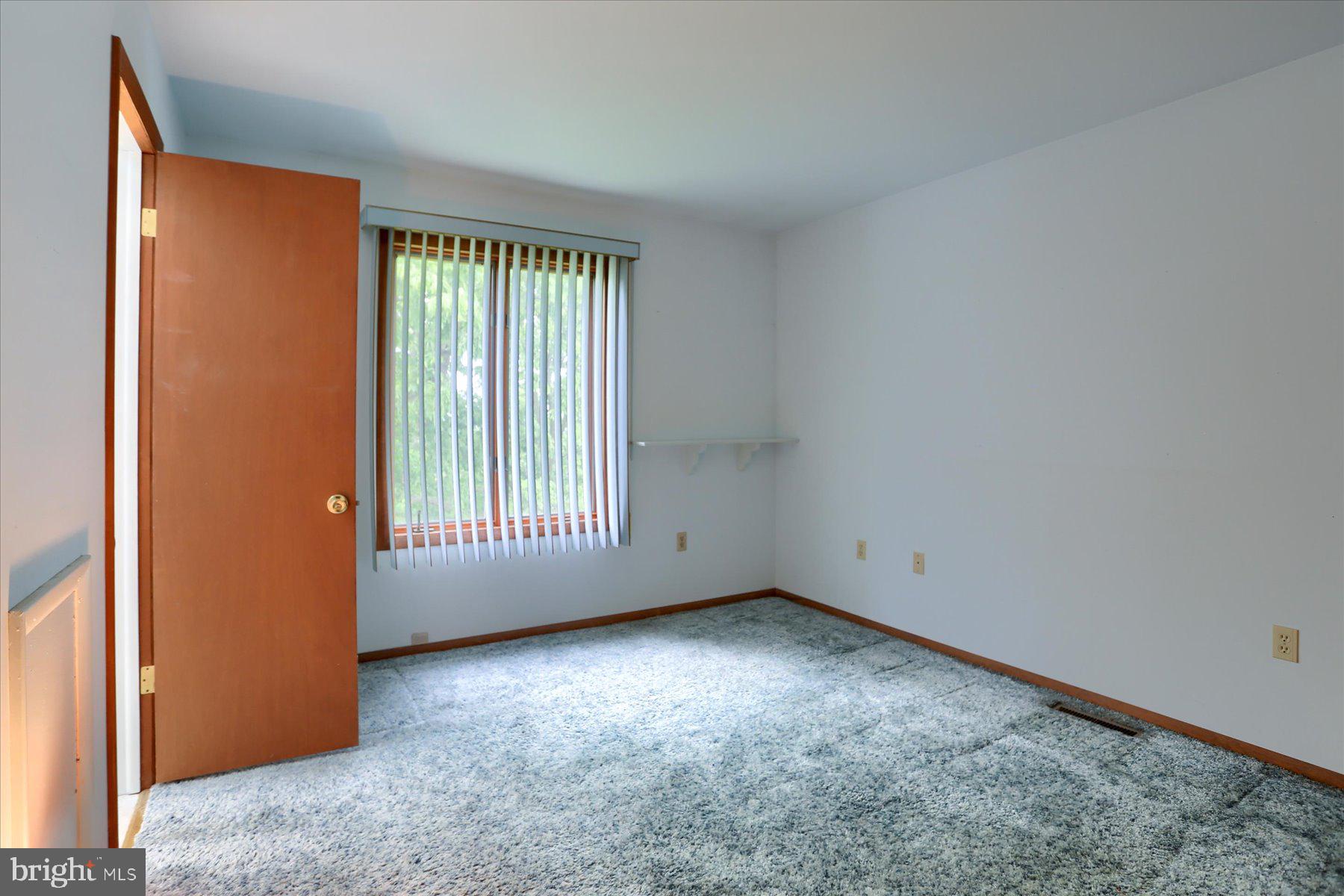 1611 High St