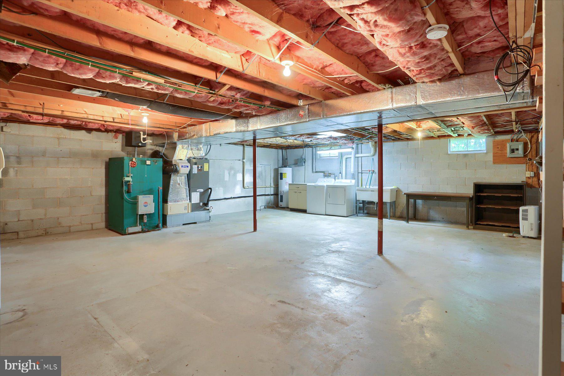 1611 High St