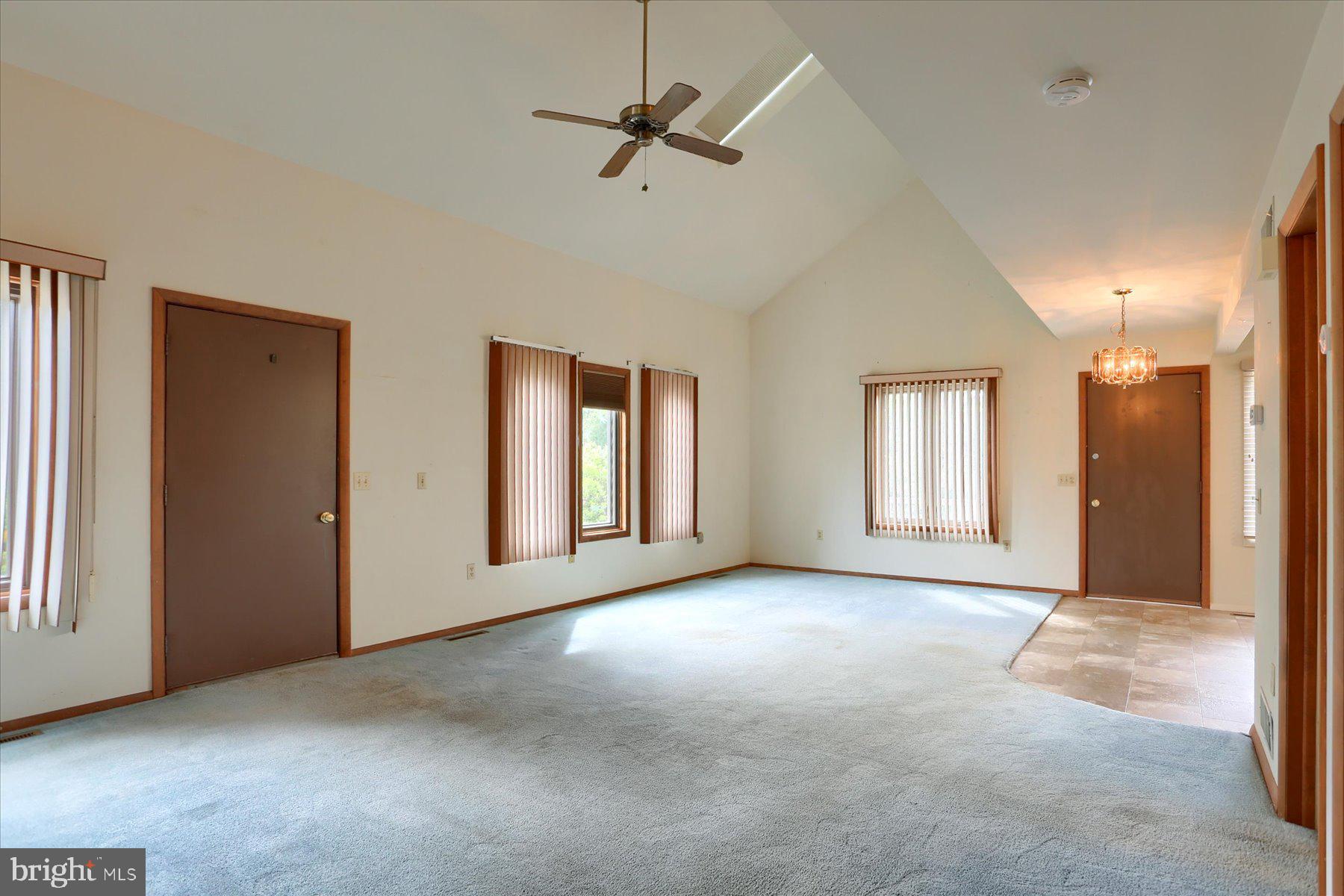 1611 High St
