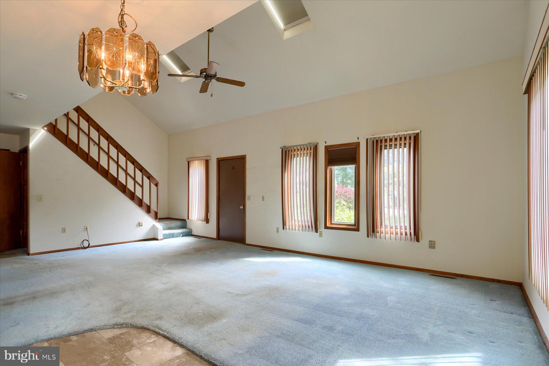 1611 High St