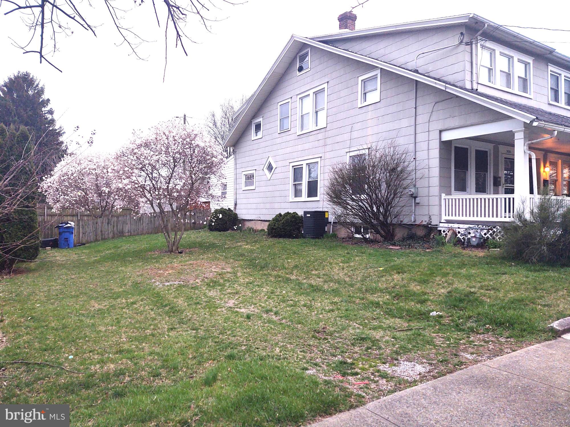 3121 Dickinson Ave