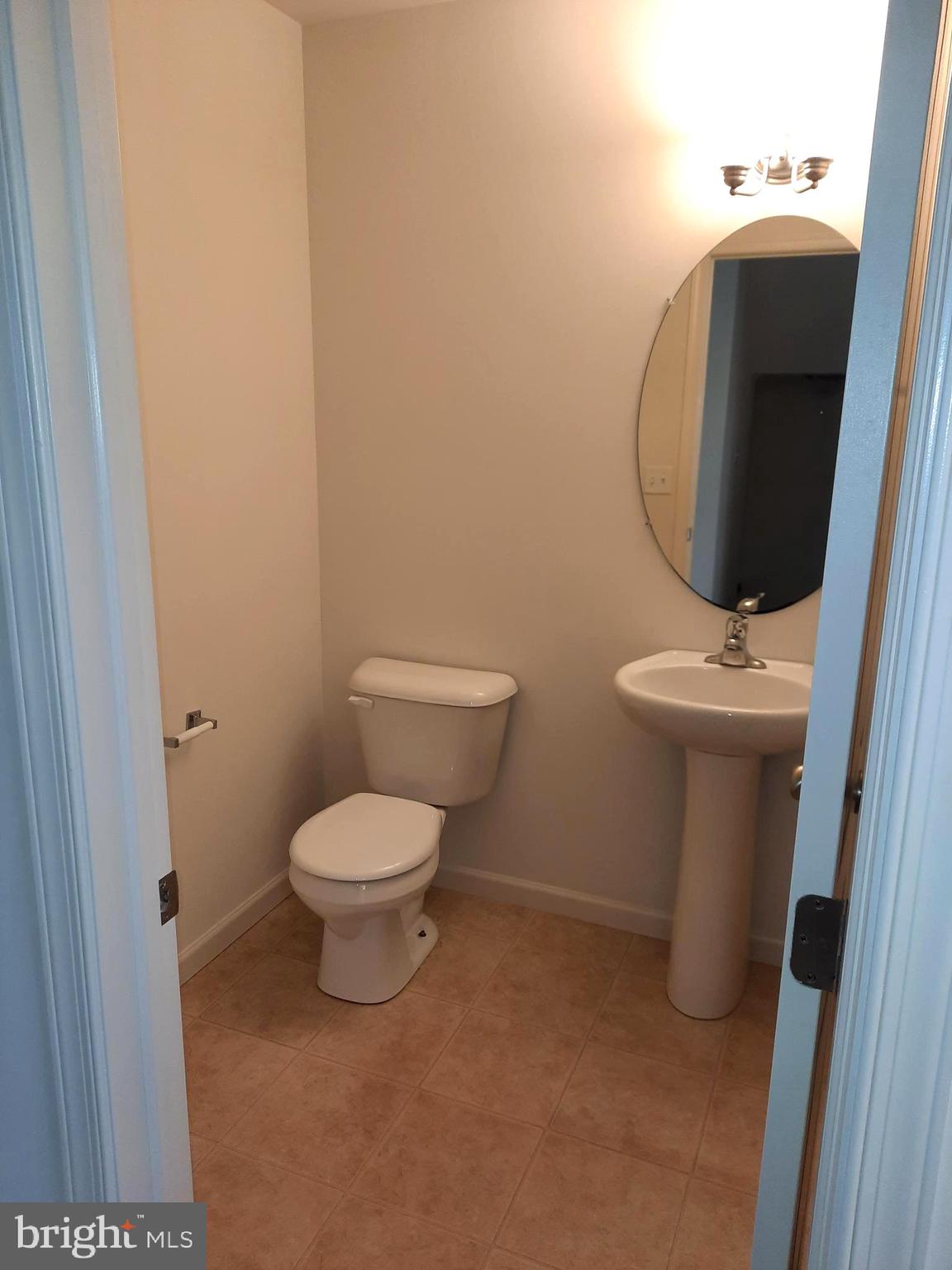 807 Admirals Quay Dr