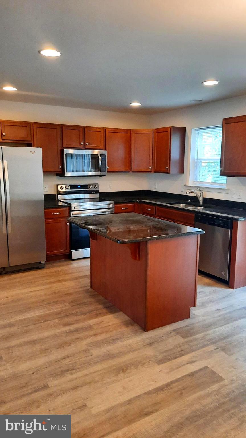 807 Admirals Quay Dr