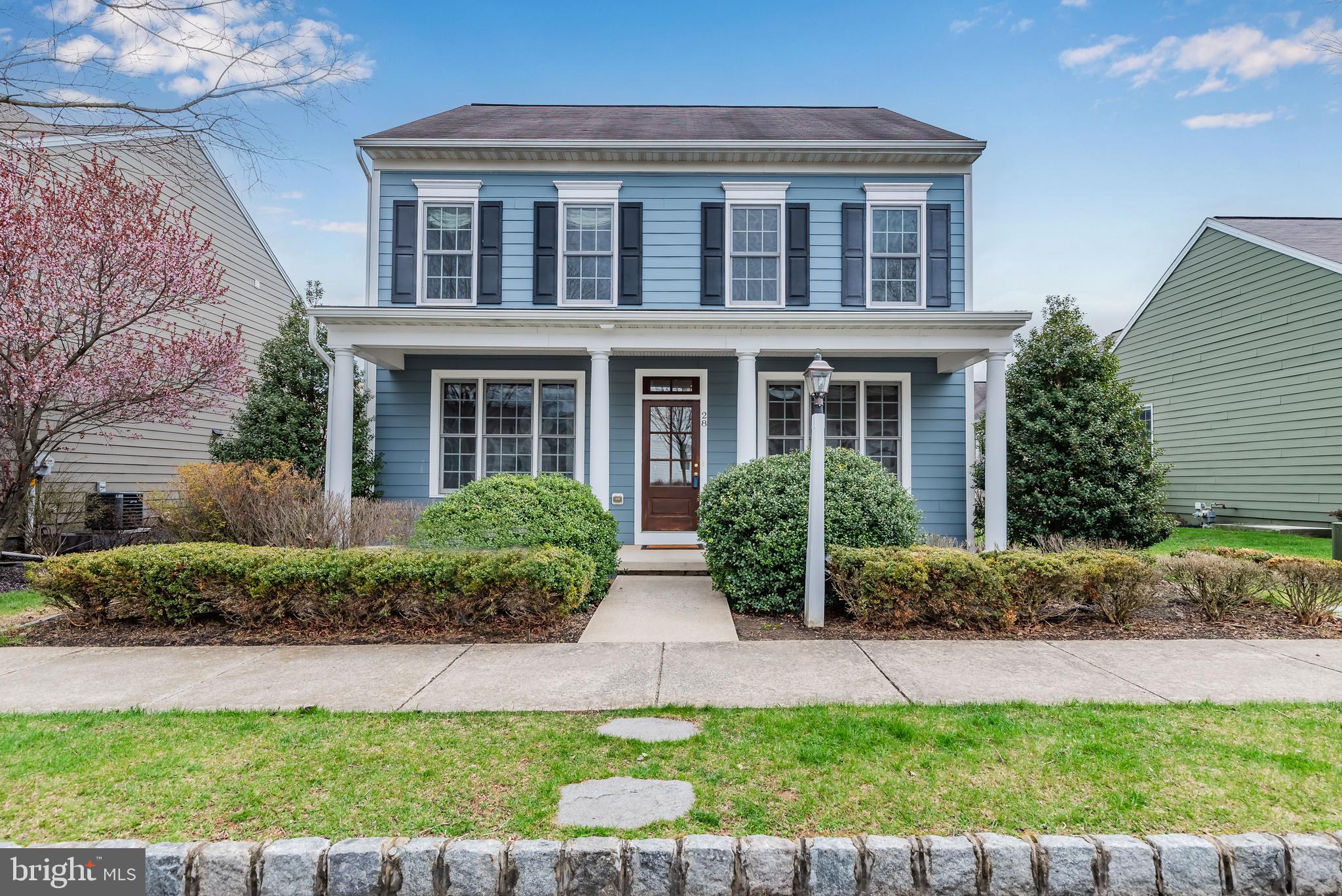 28 Summer Ln